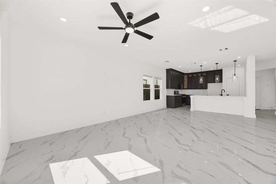 Spacious, unfurnished interior of a new home in , Houston (Image 18).