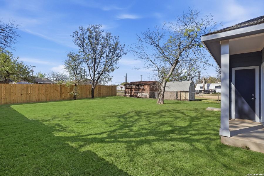 Exterior details and patio area of a home in , San Antonio (Image 17).