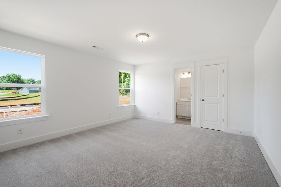 Spacious, unfurnished interior of a new home in Brush Creek, Fairview (Image 60). Spacious, unfurnished interior of a new home in Brush Creek, Fairview (Image 60).
