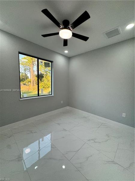 Spacious, unfurnished interior of a new home in , Lehigh Acres (Image 26).