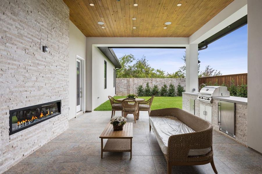Exterior details and patio area of a home in Avadene at Las Colinas, Irving (Image 3).