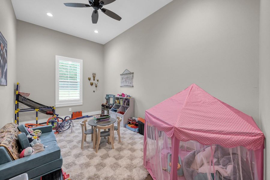 Image 48 of a home in . Image 48 of a home in .