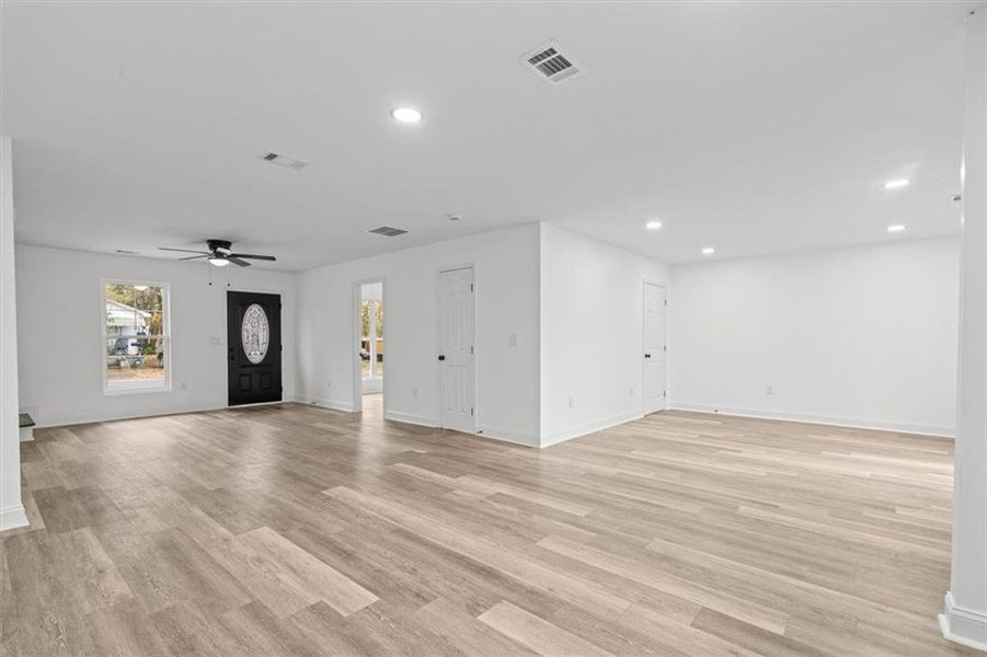 Spacious, unfurnished interior of a new home in , Calhoun (Image 31).