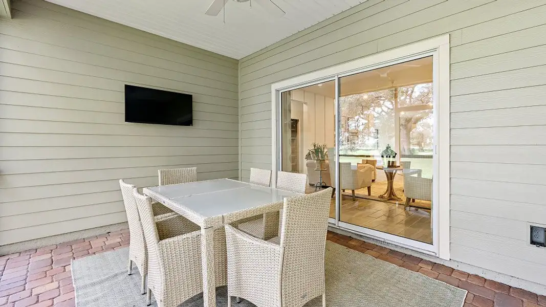 2269 Tivoli Covered Patio F1 10 30 25