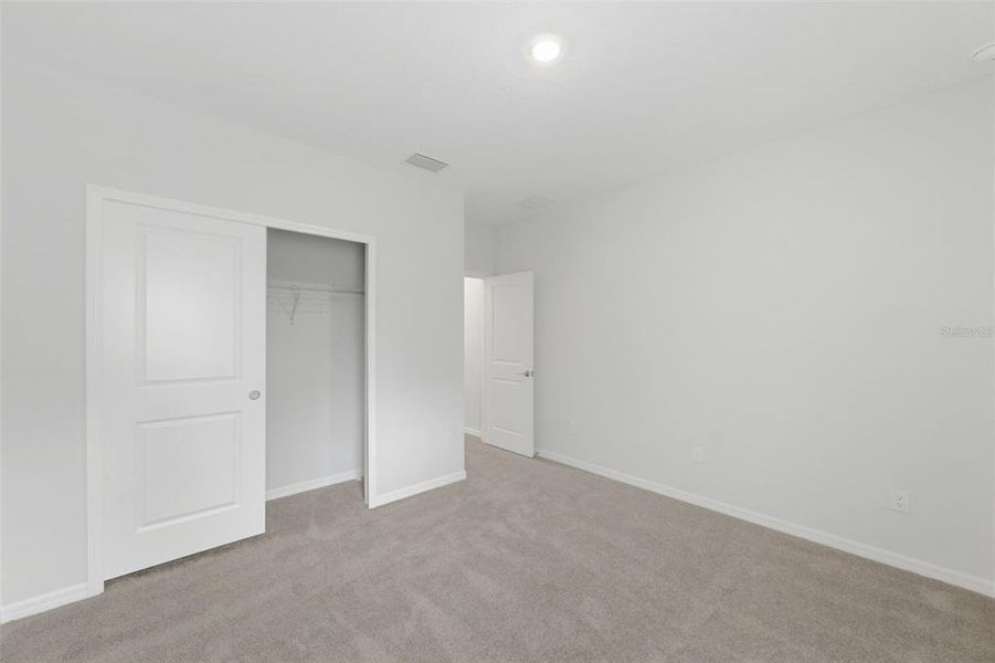 Spacious, unfurnished interior of a new home in Hammock at Two Rivers, Zephyrhills (Image 74).