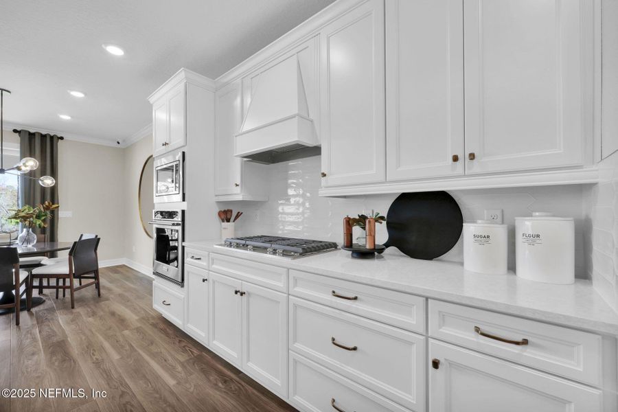 Furnished interior view inside a new home in Double Branch, Middleburg (Image 8).
