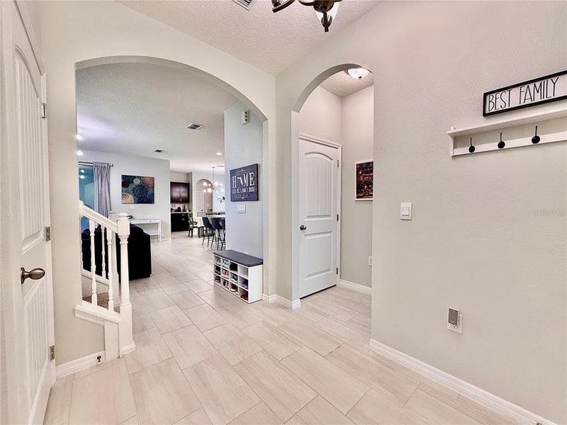 Furnished interior view inside a new home in Waterleigh, Winter Garden (Image 25). Furnished interior view inside a new home in Waterleigh, Winter Garden (Image 25).