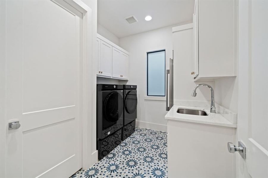 Furnished interior view inside a new home in , Dallas (Image 8). Furnished interior view inside a new home in , Dallas (Image 8).