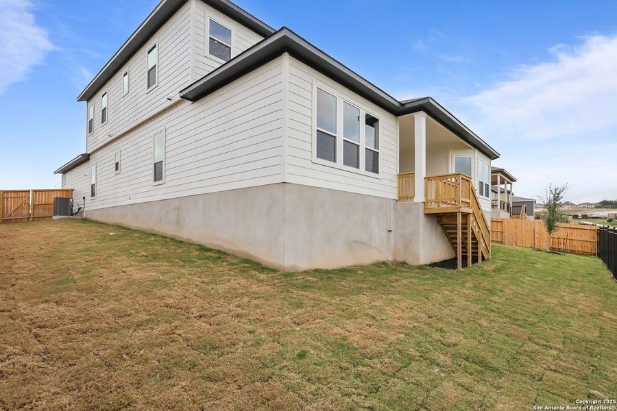 Exterior details and patio area of a home in Homestead, Schertz (Image 24).
