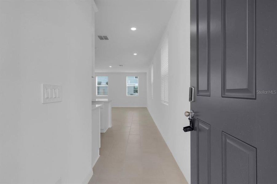 Spacious, unfurnished interior of a new home in , St. Cloud (Image 19).