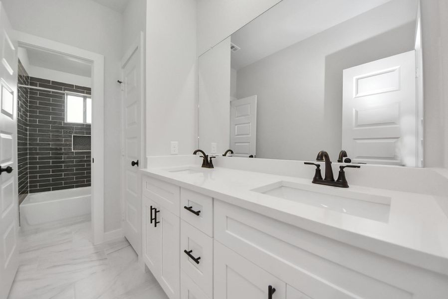 2nd Floor shared full bathroom