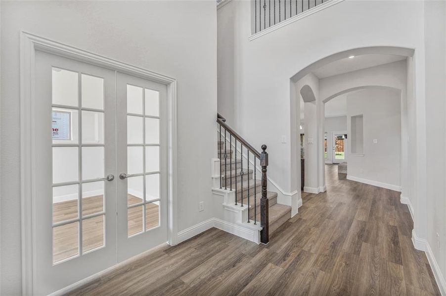 Spacious, unfurnished interior of a new home in Creekview Meadows, Pilot Point (Image 32).