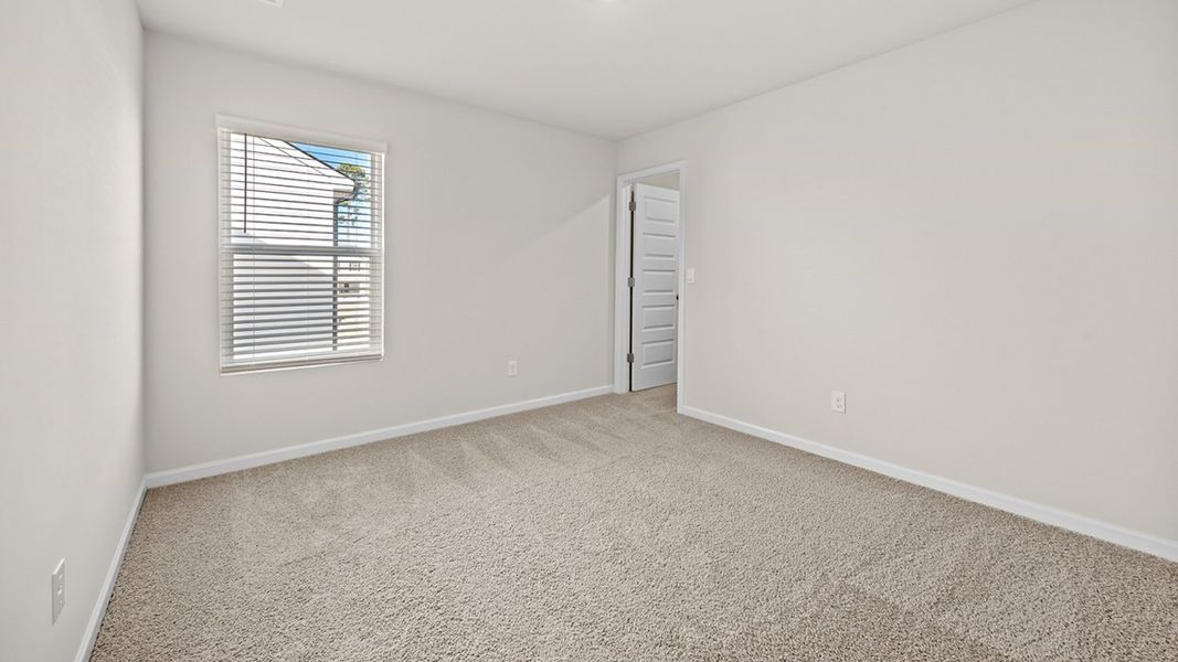 Representative unfurnished interior of a home built from the Saratoga by D.R. Horton in Poplar Preserve, Newnan (Image 17).