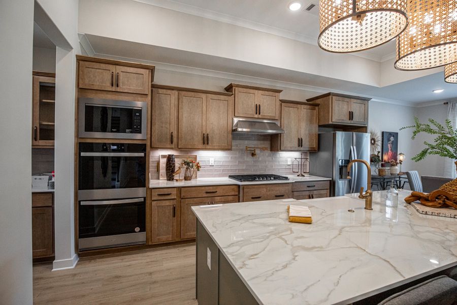Representative furnished interior of a home built from the Willow by Grant & Co in Manor at Hall Creek, Arlington (Image 108).