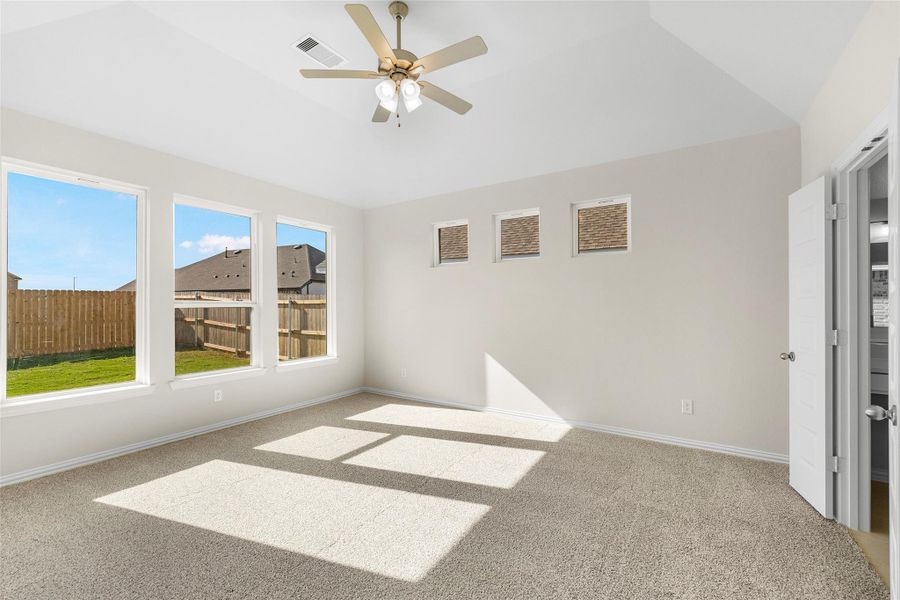 Spacious, unfurnished interior of a new home in Southern Pointe, College Station (Image 32). Spacious, unfurnished interior of a new home in Southern Pointe, College Station (Image 32).