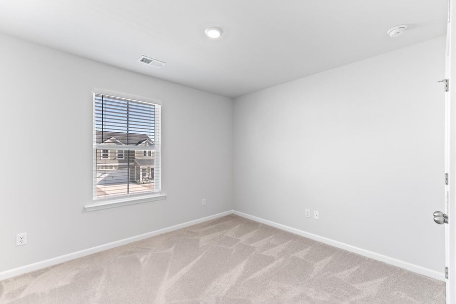 Spacious, unfurnished interior of a new home in Heron's Walk at Summers Corner, Summerville (Image 23).