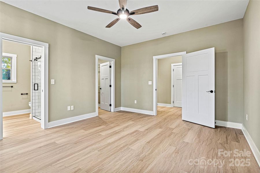 Spacious, unfurnished interior of a new home in , Newton (Image 18).