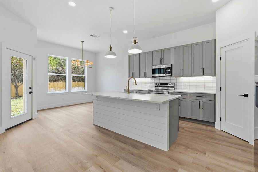 Furnished interior view inside a new home in , Wimberley (Image 11).