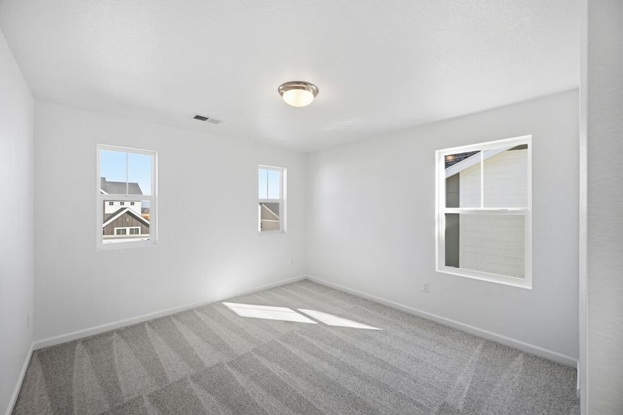 Spacious, unfurnished interior of a new home in Macanta, Castle Rock (Image 23).