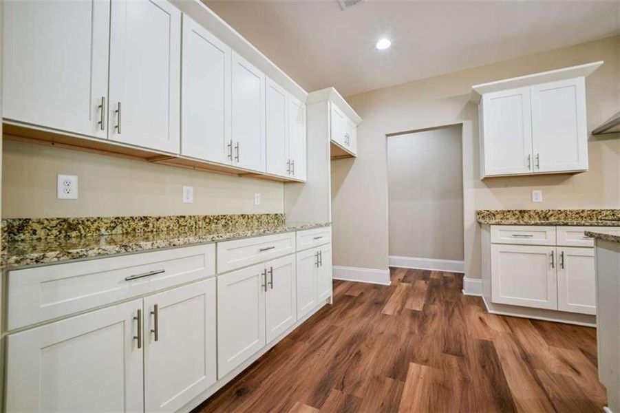 Furnished interior view inside a new home in , Mansfield (Image 7).