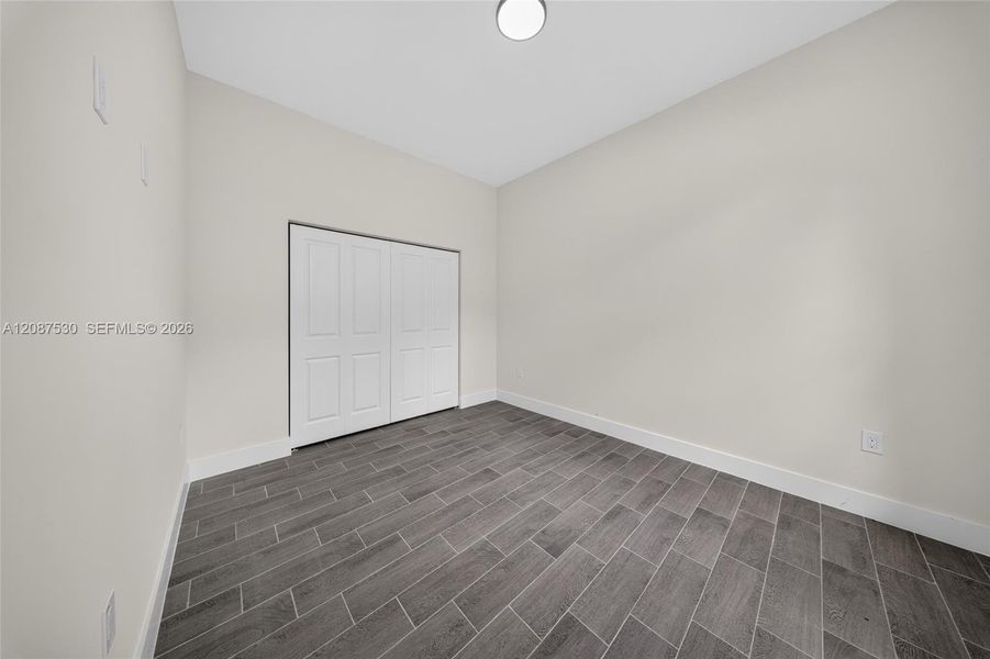 Spacious, unfurnished interior of a new home in , Lehigh Acres (Image 18).