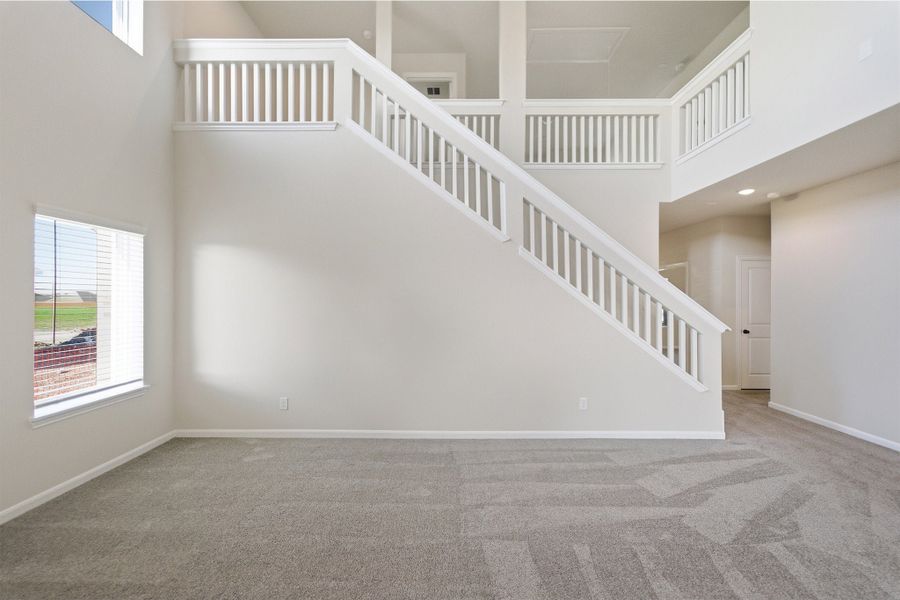Spacious, unfurnished interior of a new home in Saddlebrook Estates, Waxahachie (Image 54).