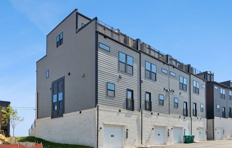 Condo located in Nashville, TN showcasing its design and architecture (Image 25). Condo located in Nashville, TN showcasing its design and architecture (Image 25).
