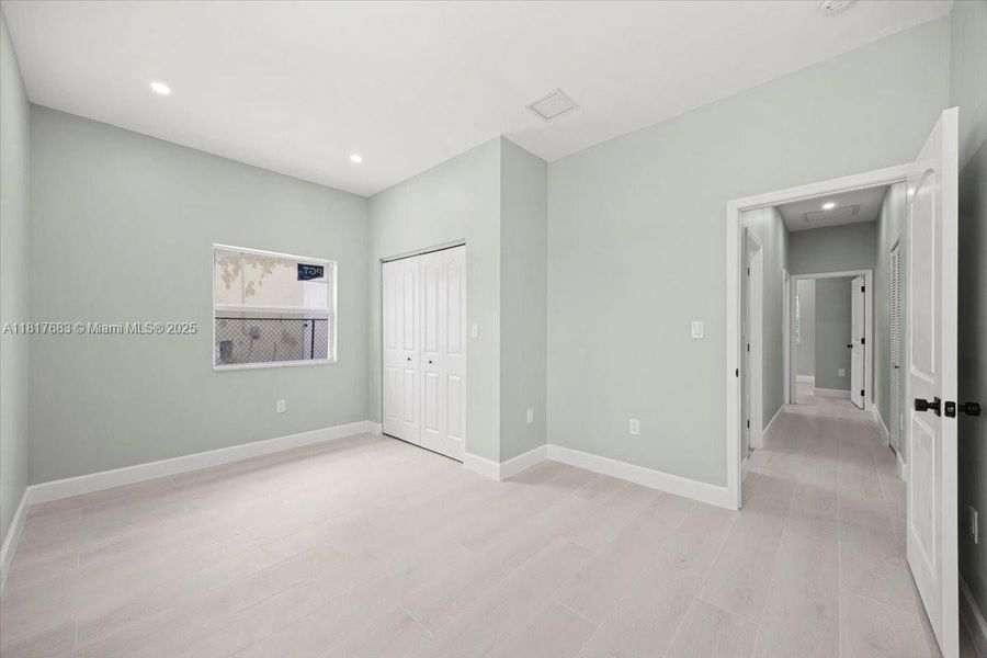 Spacious, unfurnished interior of a new home in , West Palm Beach (Image 29).