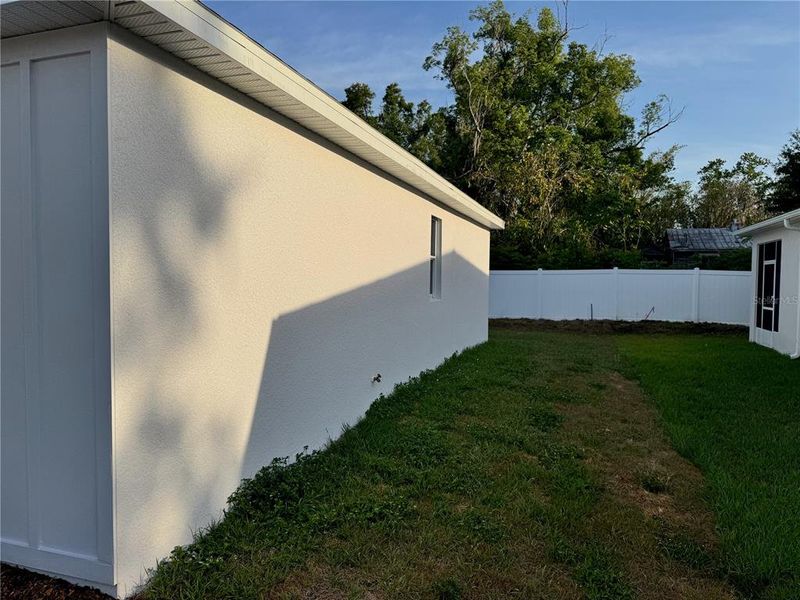 Exterior details and patio area of a home in , Dade City (Image 31).