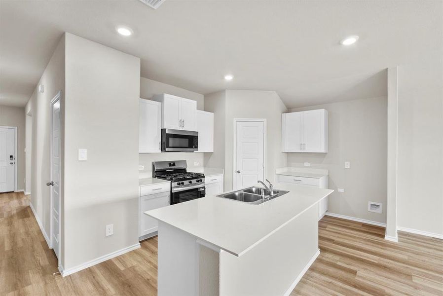 Furnished interior view inside a new home in Sunnycreek, Crowley (Image 9).