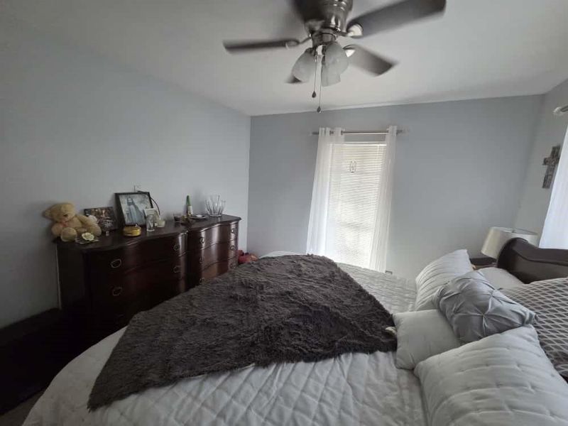 Bedroom with ceiling fan Bedroom with ceiling fan