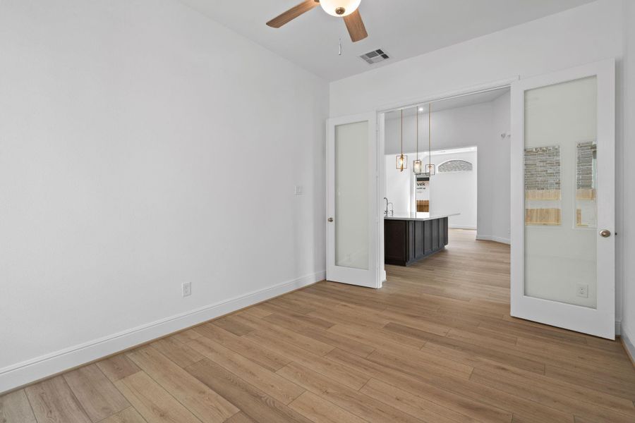 Spacious, unfurnished interior of a new home in Coastal Point, League City (Image 29).