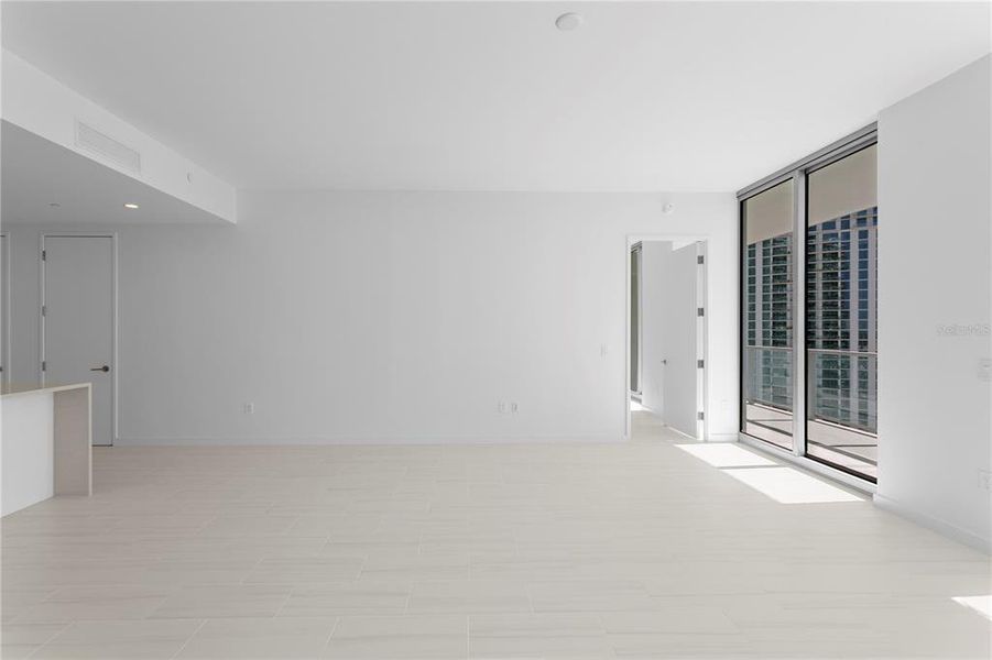 Spacious, unfurnished interior of a new home in , St. Petersburg (Image 28). Spacious, unfurnished interior of a new home in , St. Petersburg (Image 28).