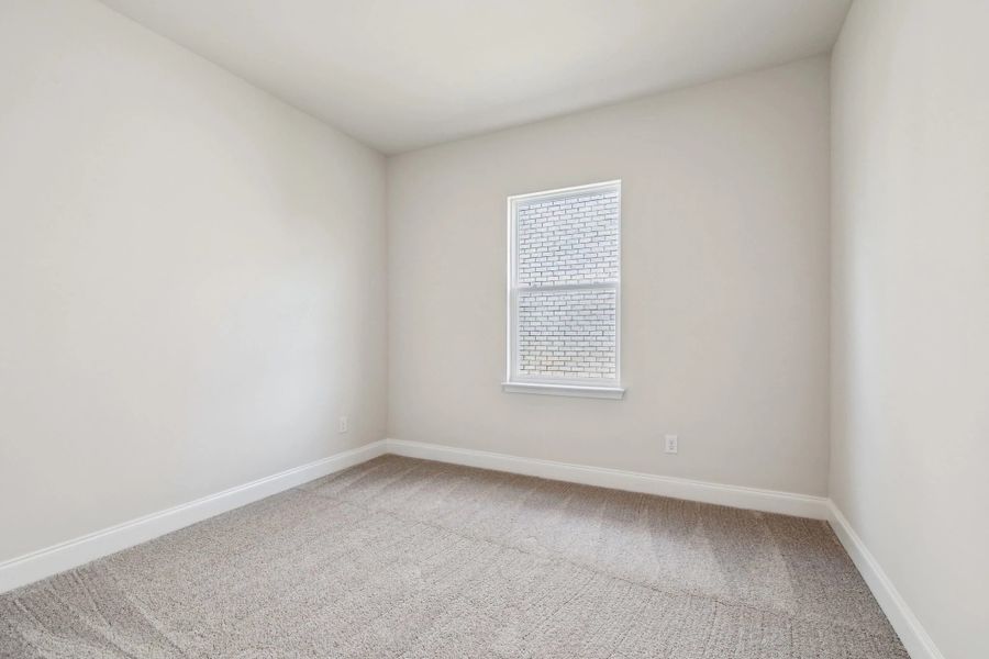 Spacious, unfurnished interior of a new home in Cades Bluff, Lebanon (Image 33).