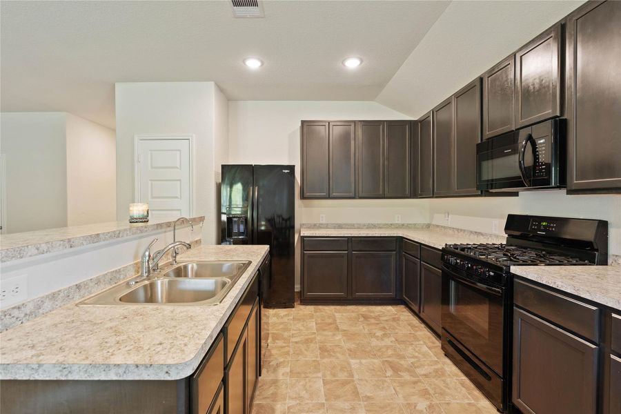 Kitchen - breakfast bar with sink Kitchen - breakfast bar with sink