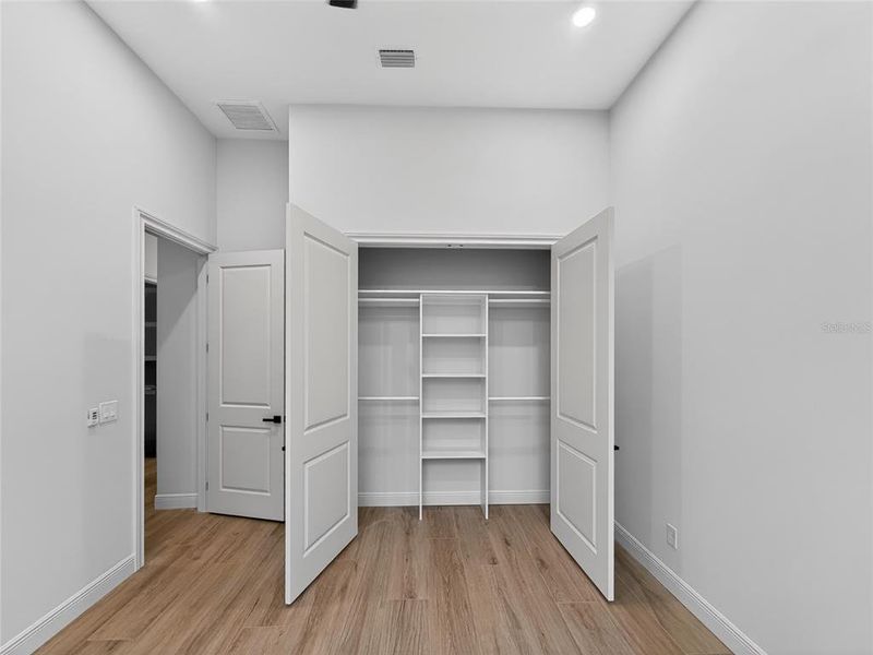 Spacious, unfurnished interior of a new home in , Port Charlotte (Image 81).