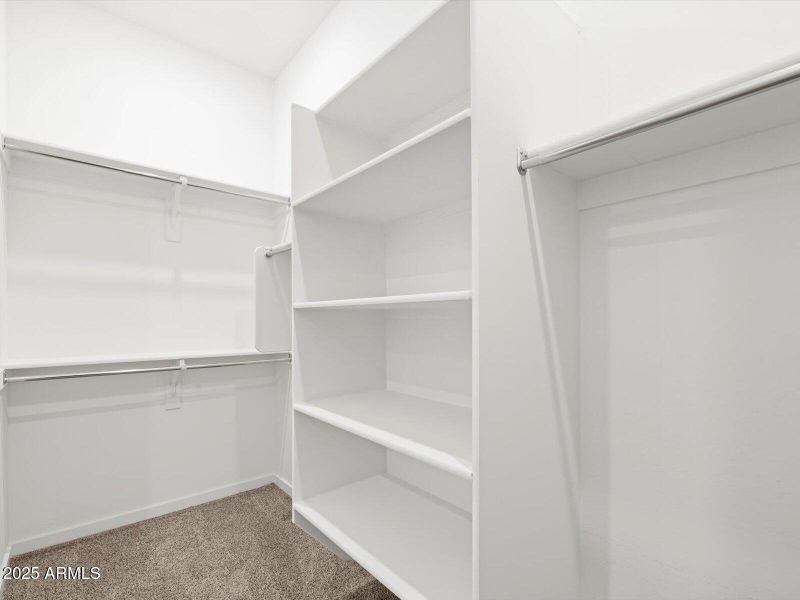 Walk-In Closet Walk-In Closet