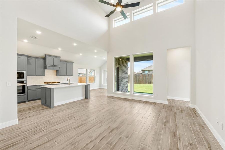 Furnished interior view inside a new home in Sable Creek, Sanger (Image 9). Furnished interior view inside a new home in Sable Creek, Sanger (Image 9).