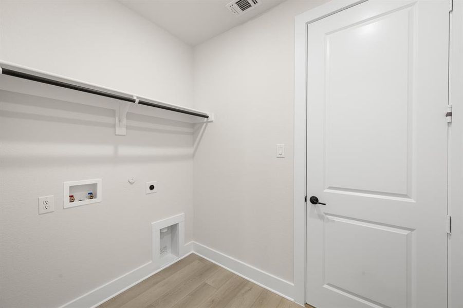 7413 Autumn Hill- Utilility-1