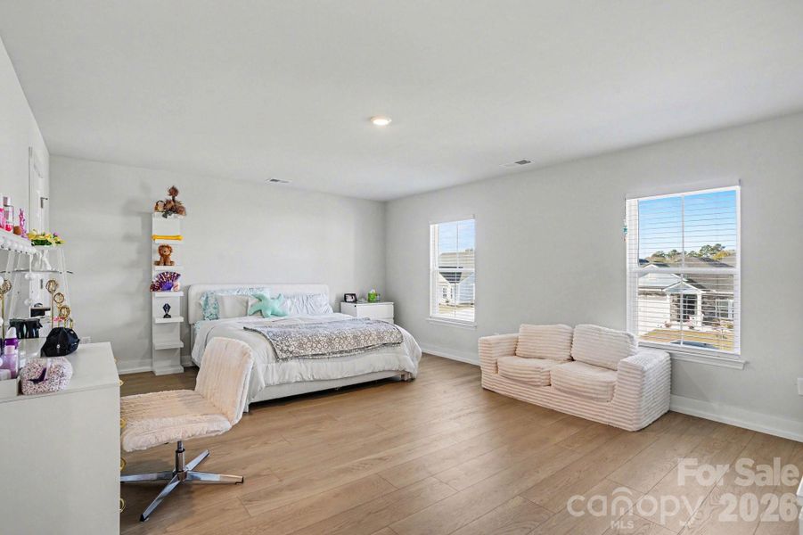 Furnished interior view inside a new home in , Myrtle Beach (Image 12).