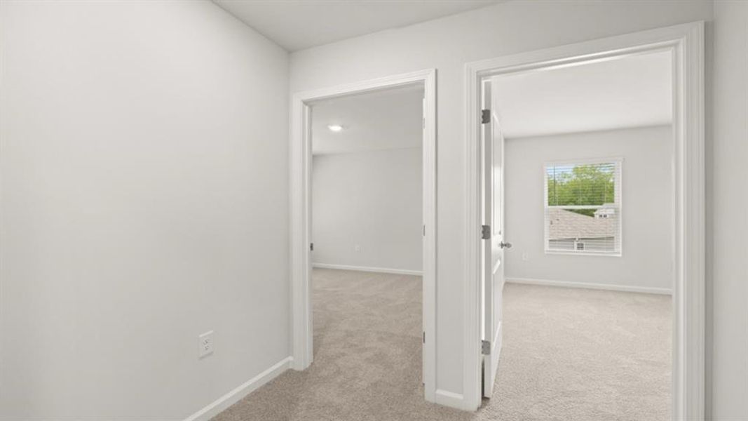 Spacious, unfurnished interior of a new home in Oakleigh Glen, Dallas (Image 29).