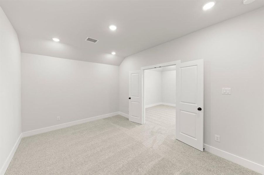 Spacious, unfurnished interior of a new home in Las Lomas, Forney (Image 26). Spacious, unfurnished interior of a new home in Las Lomas, Forney (Image 26).