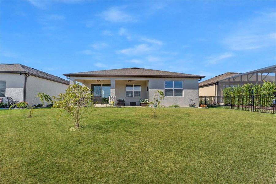 Exterior details and patio area of a home in , Ocala (Image 25). Exterior details and patio area of a home in , Ocala (Image 25).