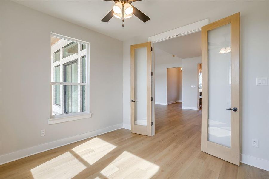 Spacious, unfurnished interior of a new home in , Waxahachie (Image 28). Spacious, unfurnished interior of a new home in , Waxahachie (Image 28).