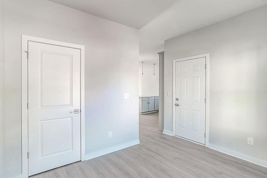 Spacious, unfurnished interior of a new home in , Fayetteville (Image 10).