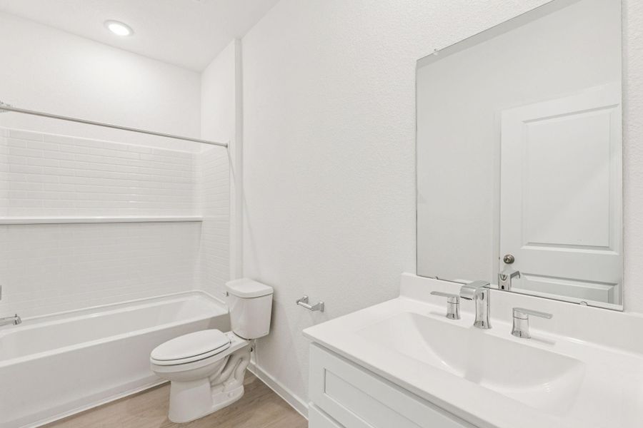 Furnished interior view inside a new home in River Ranch, Dayton (Image 7).