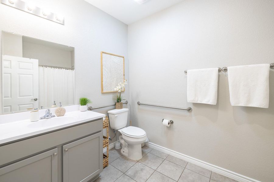 Furnished interior view inside a new home in , Pasadena (Image 15).