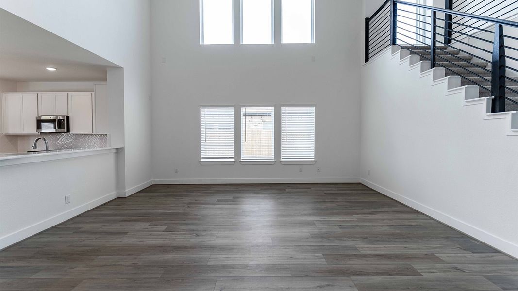Spacious, unfurnished interior of a new home in Massey Oaks, Pearland (Image 20).
