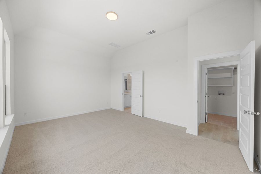 Spacious, unfurnished interior of a new home in Prairie Winds, Hutto (Image 26).