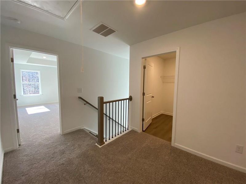 Spacious, unfurnished interior of a new home in Creekside, Dawsonville (Image 14).